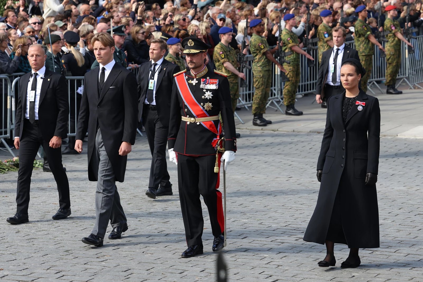 Βασιλιάς Harald V | Οι royals και οι αρχηγοί κρατών που έδωσαν το "παρών" στην κηδεία του