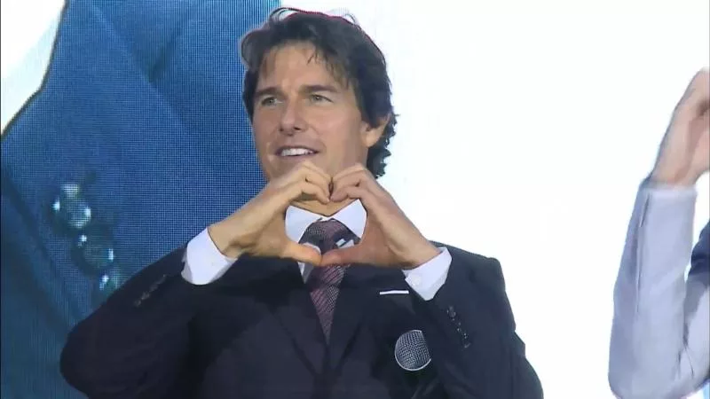 tom cruise 0190219111