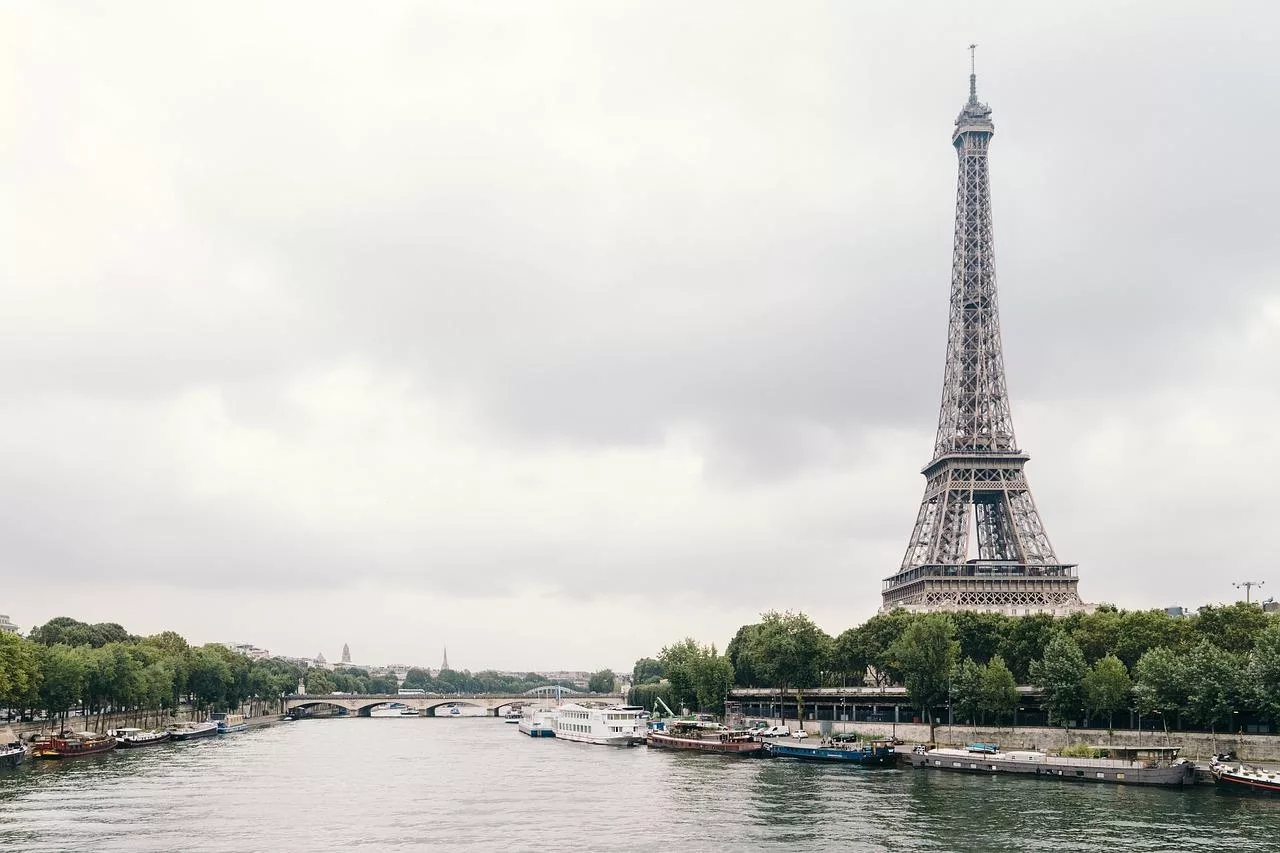 paris eiffel tower 1853365 1280.jpg