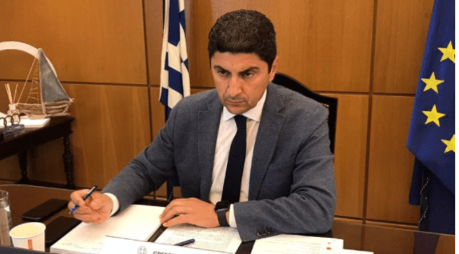 Lefteris-Avgenakis-0992123.png