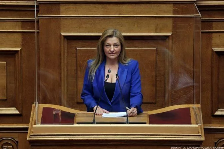 AUGERINOPOULOU e1705401119112.jpg