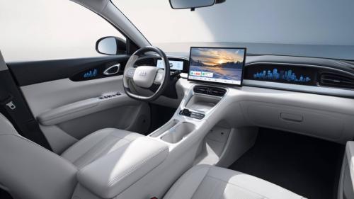 Geely E2